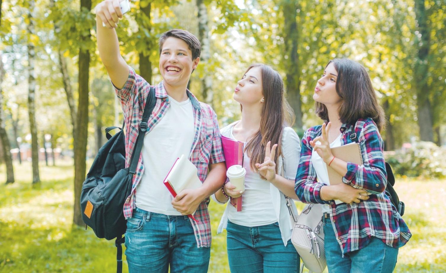 Réunion de travail collaborative entre partenaires financiers